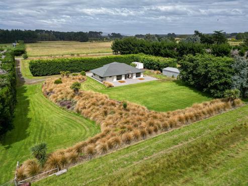 98 Erskine Road, Otatara