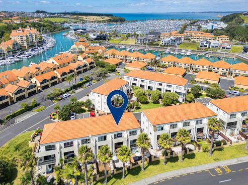 10 Waterside Crescent, Gulf Harbour
