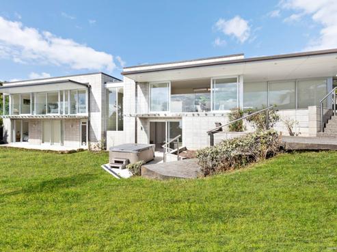 25 Braemar Road, Castor Bay