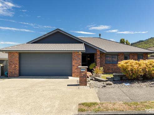 94 Kirton Drive, Riverstone Terraces
