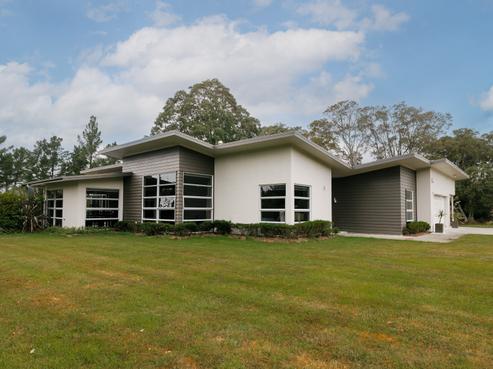 8 Titirangi Drive, Fitzherbert