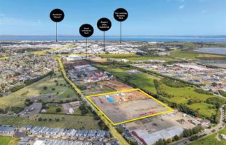Metalled Yard/Multiple Options Available