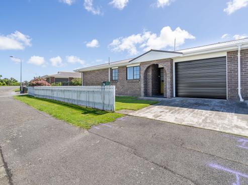 22A Moulson Street, Strathern
