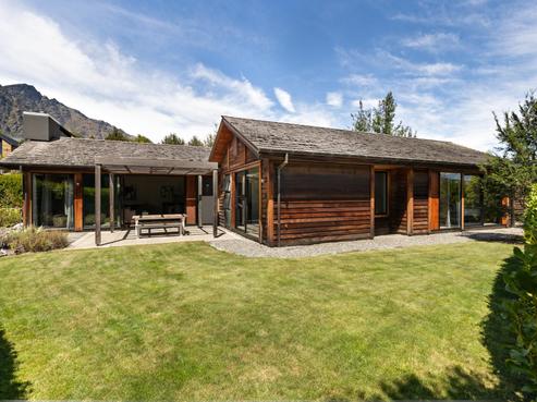18 Rannoch Drive, Jacks Point