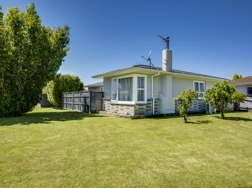 4 Barnett Place, Pirimai
