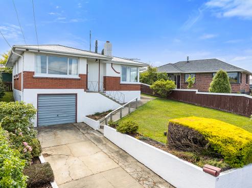 17 Salmond Street, Halfway Bush