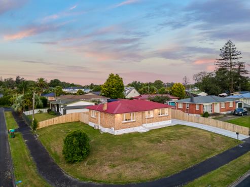 12 Richan Street, Glenview