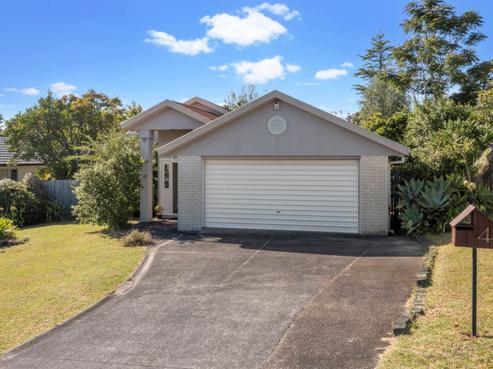 4 Bluebird Crescent, Unsworth Heights