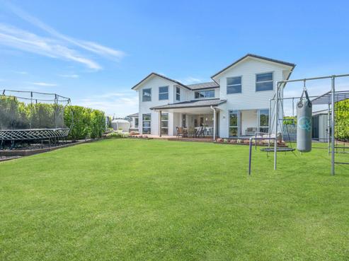 16 Cadwil Drive, Beachlands