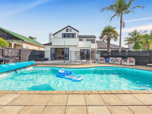 26 Pohutukawa Road, Beachlands