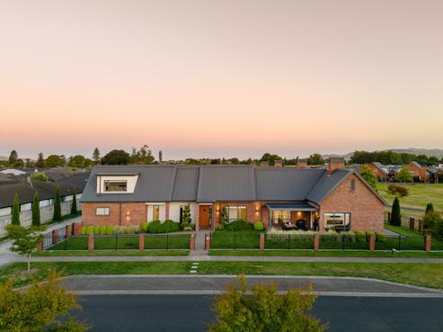 39 Pengover Avenue, Leamington