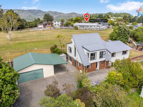 21 Whitechapel Grove, Stokes Valley