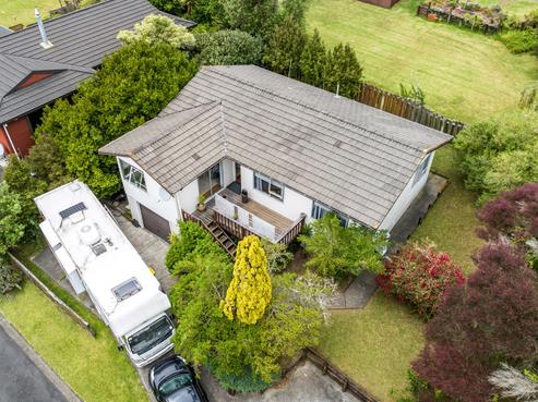 14A Pokapu Street, Titirangi