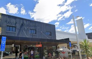 Contemporary 63M2  Retail on Hurstmere Road 