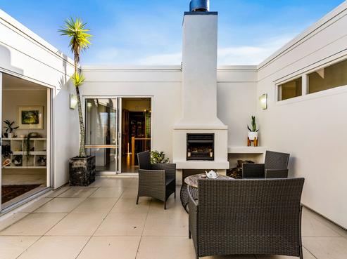 9 Highlight Parade, Te Atatu South