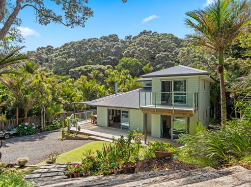 296 Motutara Road, Muriwai