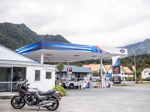 50 Main Road, Fox Glacier