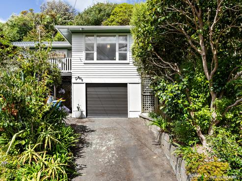 11 Wrights Hill Road, Karori
