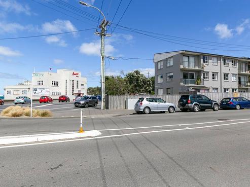 1/102 Lyall Parade, Lyall Bay