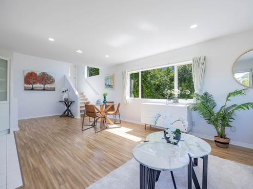 2/30 Martin Crescent, Northcote