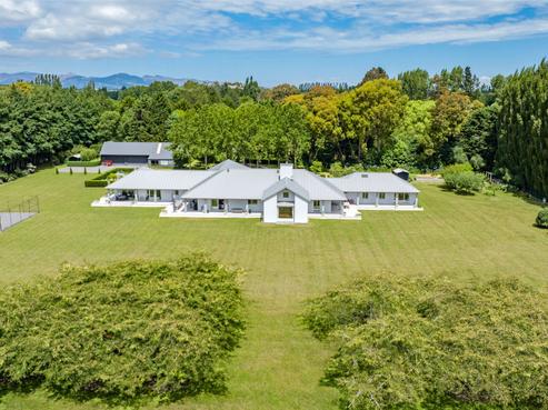 71 Hussey Road, Northwood