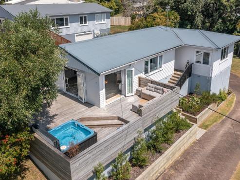34 Tiri Tiri Road, Birkdale