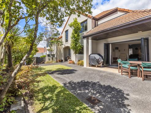 63 Devore Street, Saint Heliers