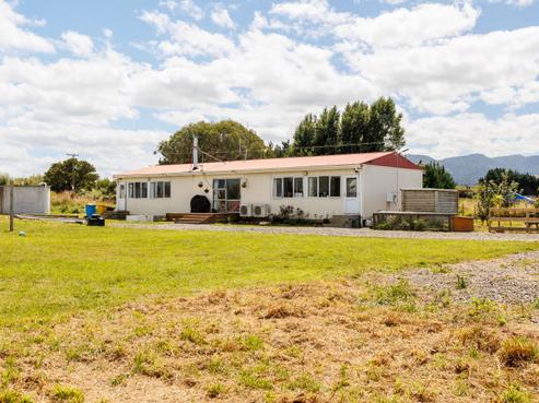 18 Martin Road, Woodville