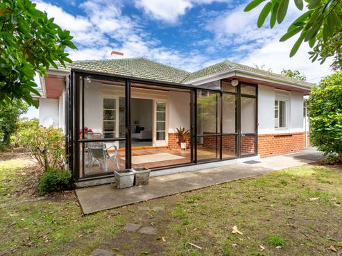 5 Leven Street, Roslyn