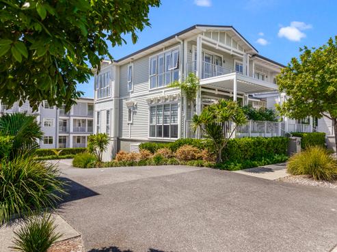 132 Landmark Terrace, Orewa