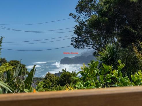 38 Te Ahuahu Road, Piha