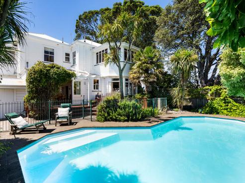14 Elizabeth Road, Napier Hill
