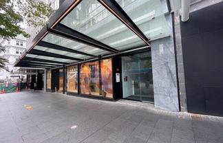 Exceptional Queen Street Frontage