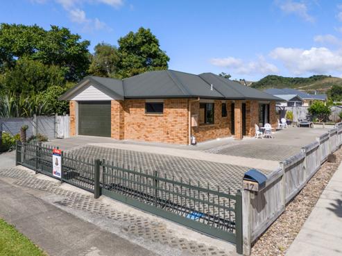 15 Kensington Road, Waihi
