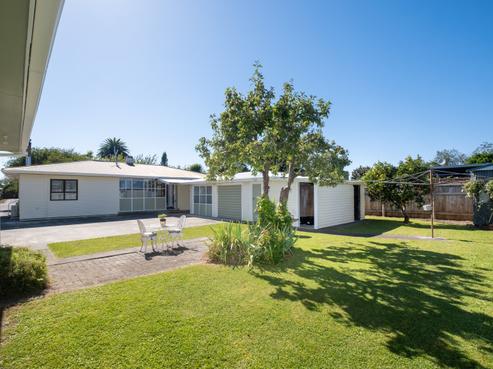 6 Memorial Park Avenue, Haumoana