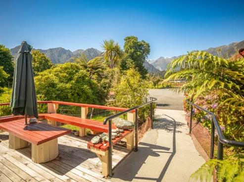 81 Cook Flat Road, Fox Glacier