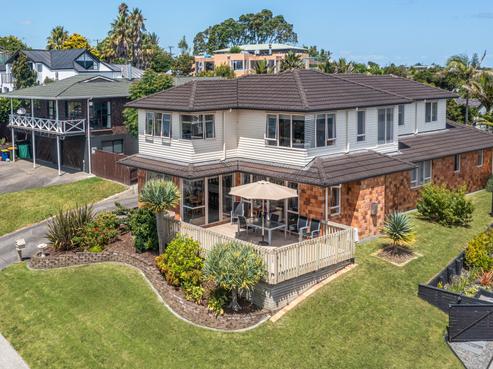 12 Mayall Avenue, Beach Haven