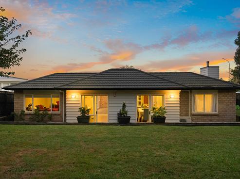 18A Stratford Road, Manurewa