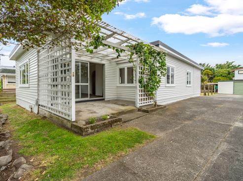 19 Margaret Road, Raumati Beach