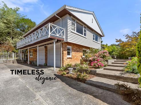 15 Harewood Grove, Pinehaven