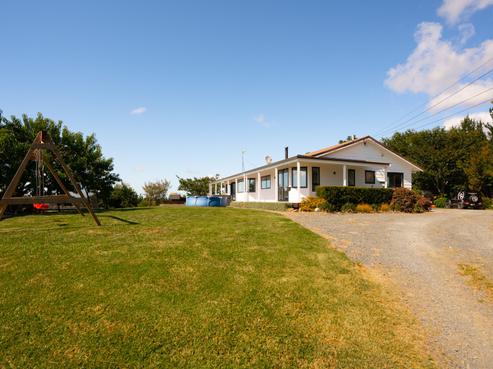 1697 Te Pahu Road, Te Pahu