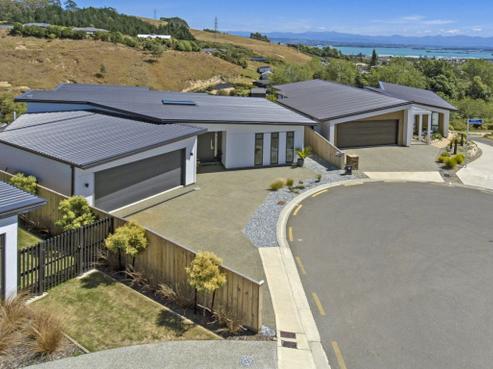 23 Hill Tops Way, Stoke