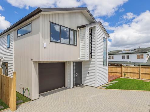 744C East Coast Road, Pinehill