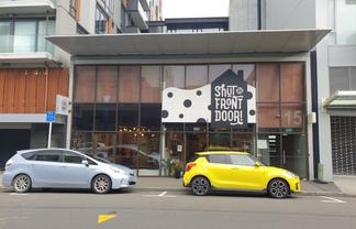 Light-Filled Office with High Stud 