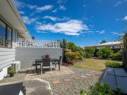 2/7 Jellicoe Avenue, Stoke