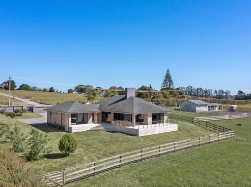 24 Waiau Pa Road, Kingseat