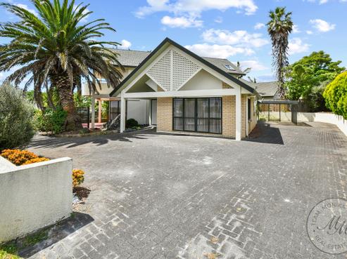 1 Capistrano Mews, Goodwood Heights