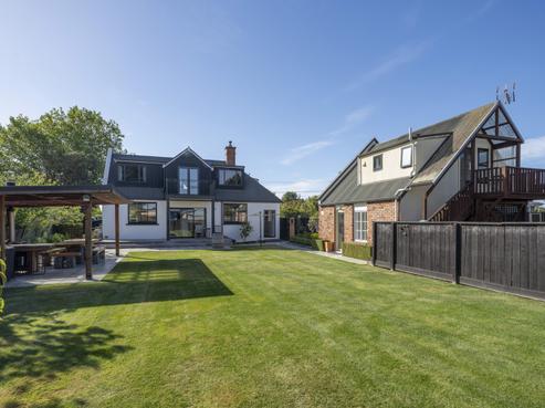 109 Main North Road, Woodend