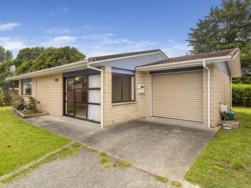 6 Bevan Place, Otaki