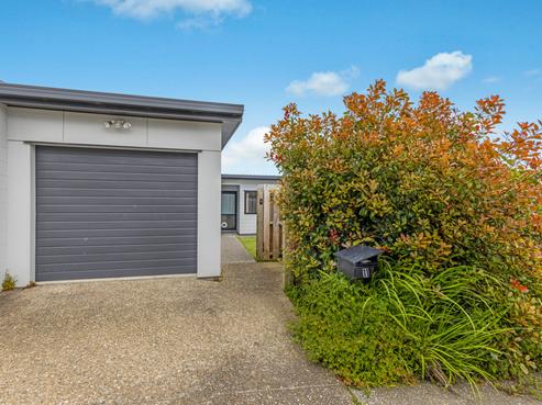 11 Kapuarangi Lane, Papakura